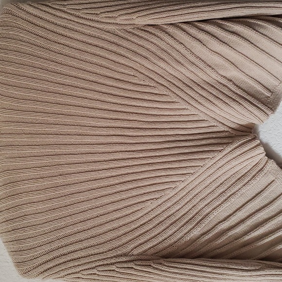 Gap Cream Cardigan/Shrug Size Medium - Picture 5 of 9